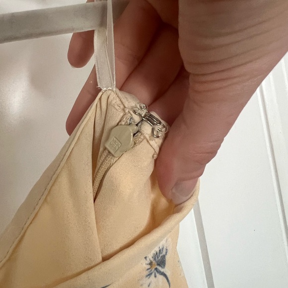 90s Spring Eggshell Skirt - Picture 5 of 10